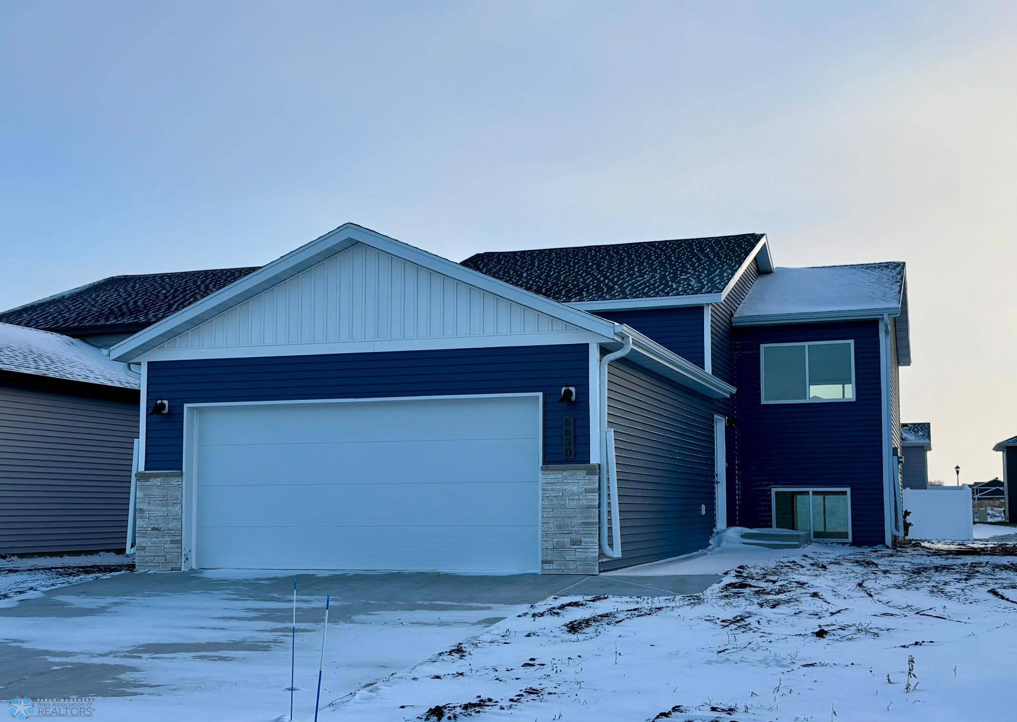 6630 S 68th ST, Horace, ND 58047