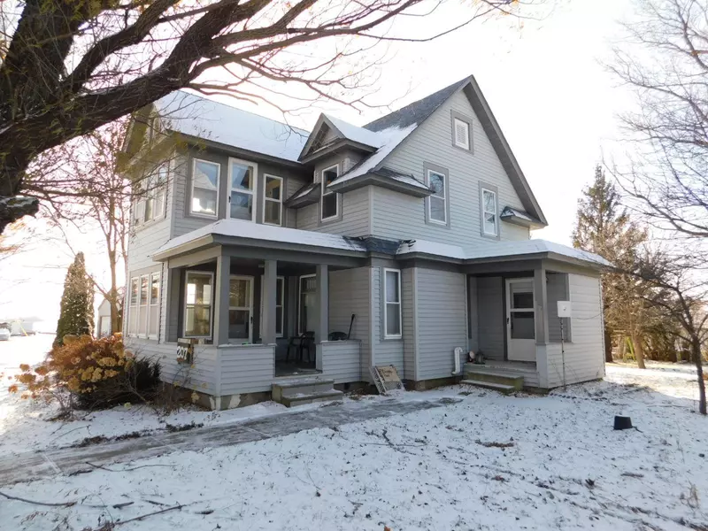 207 S Lake ST, Belview, MN 56214