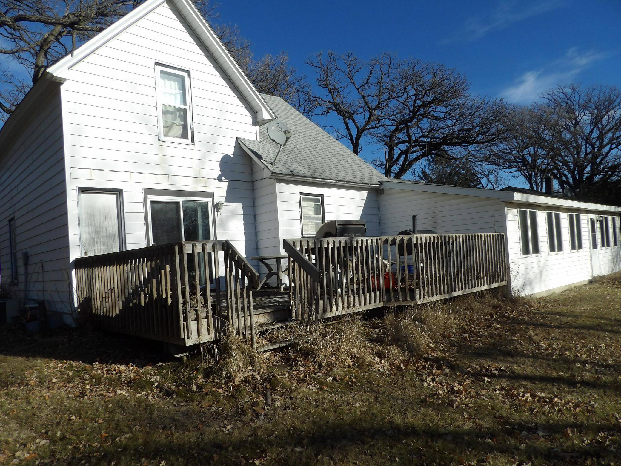 Freeborn, MN 56032,303 Center ST