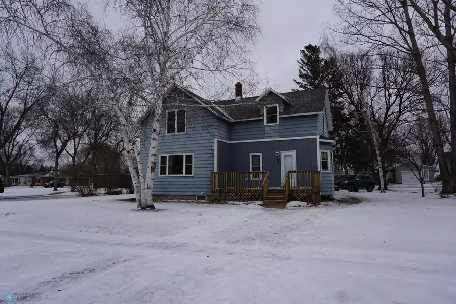 124 5th ST NE, Barnesville, MN 56514