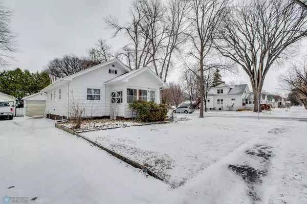 Moorhead, MN 56560,1224 4th AVE S