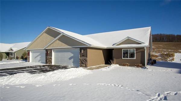 3992 Nicholas DR, Menomonie, WI 54751