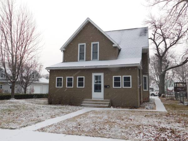 111 S 5th ST, Montevideo, MN 56265