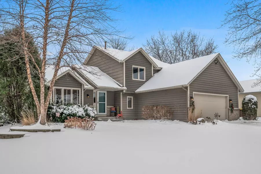 15629 Alpine CIR, Burnsville, MN 55306