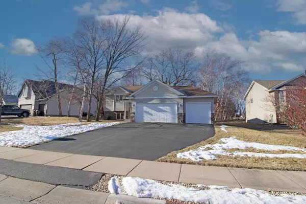 2105 Whitetail RUN, Buffalo, MN 55313