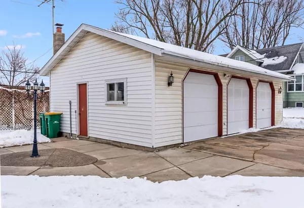 Montgomery, MN 56069,400 4th ST NW