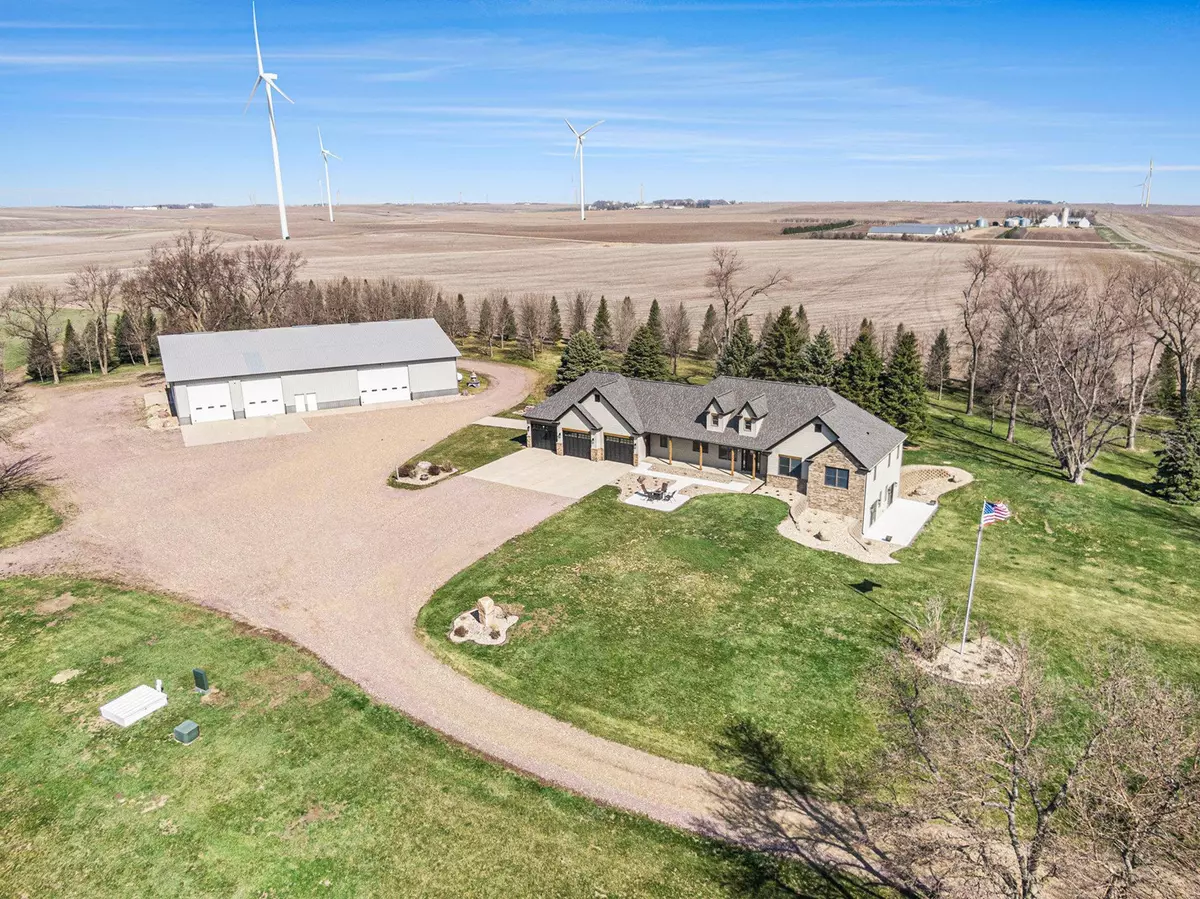 Beaver Creek Twp, MN 56116,969 60th AVE