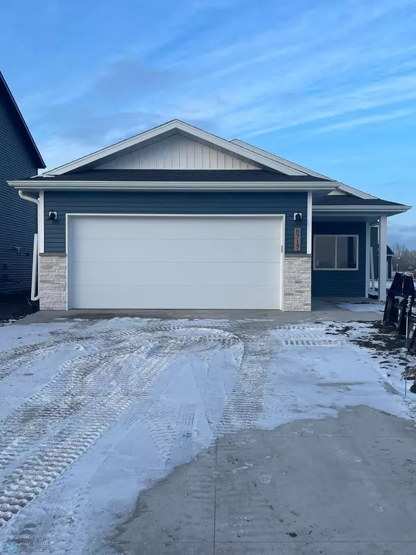 3743 33rd ST S, Moorhead, MN 56560