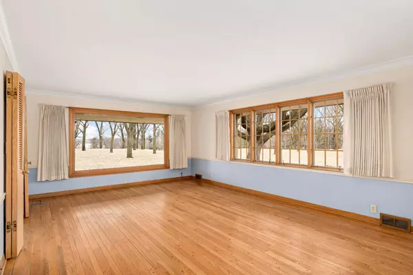 Saint Paul, MN 55116,860 Syndicate ST S