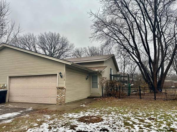 12015 Ibis CIR NW, Coon Rapids, MN 55448