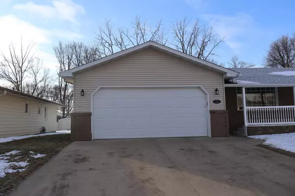 Morris, MN 56267,12 N Court ST