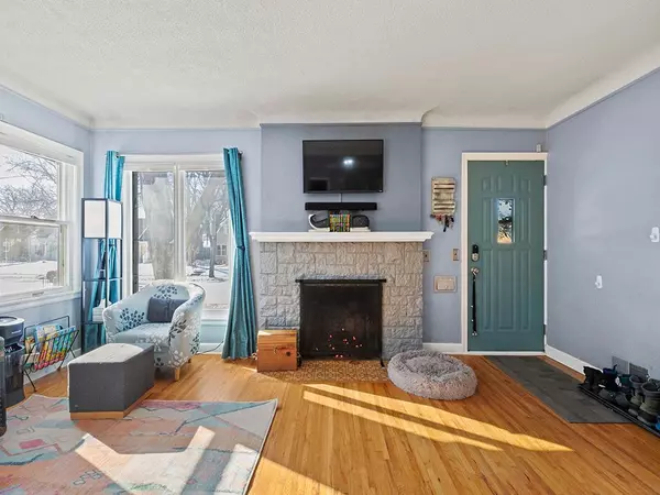 Minneapolis, MN 55417,5725 11th AVE S