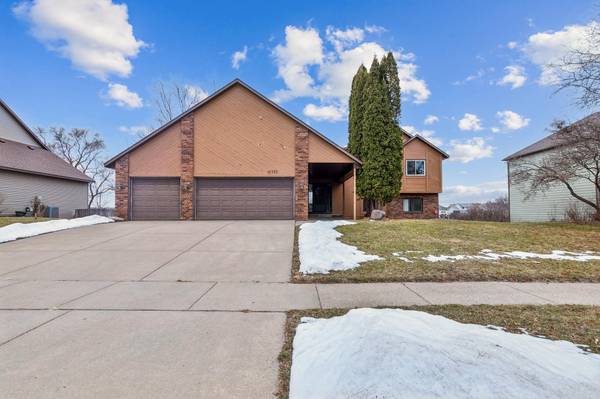 15765 Garden View DR, Apple Valley, MN 55124