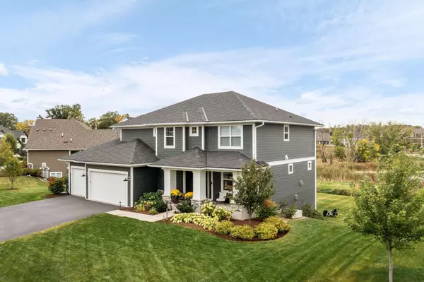 3689 Woodland Cove Pkwy, Minnetrista, MN 55331