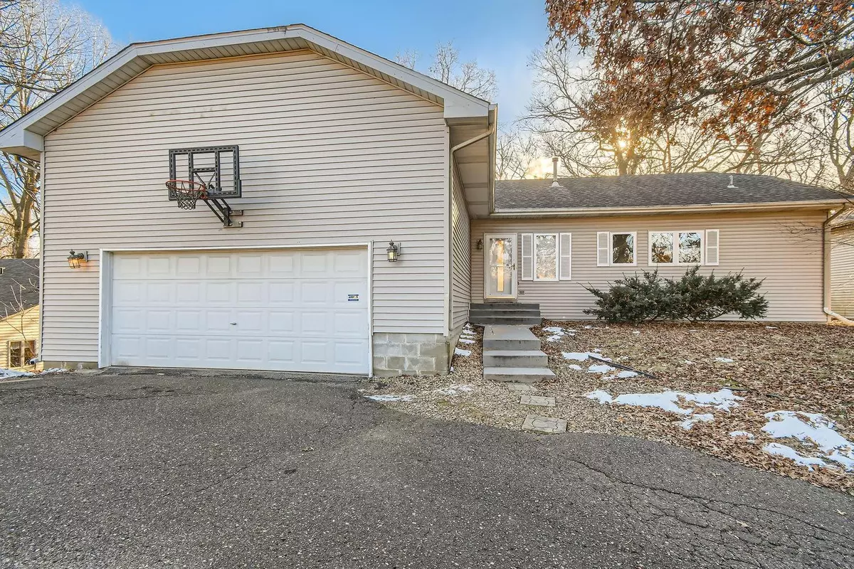 Oakdale, MN 55128,7295 25th ST N