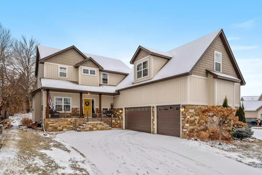 3121 Shakespeare RD, Chaska, MN 55318