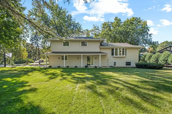 18305 30th PL N, Plymouth, MN 55447