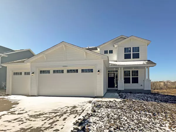 8880 Foust LN, Rockford, MN 55373