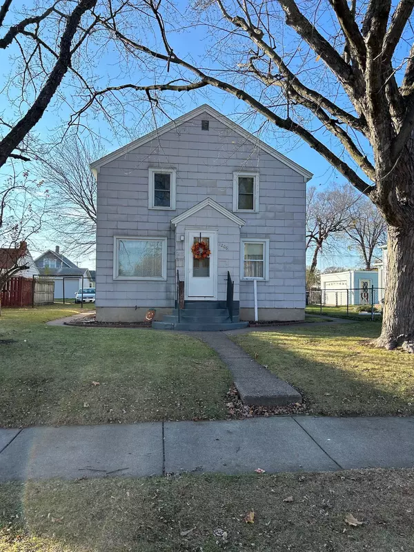 1206 Pershing ST, Eau Claire, WI 54703