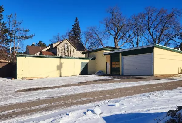 Bovey, MN 55709,114 3rd AVE