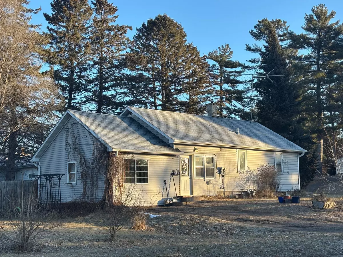 Mora, MN 55051,331 Grove ST S