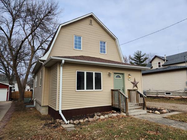 1018 W Fountain ST, Albert Lea, MN 56007