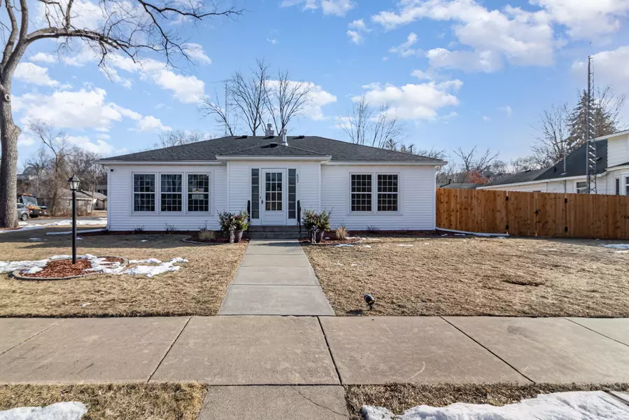 603 S 2nd ST, Le Sueur, MN 56058