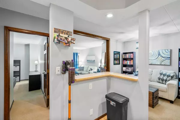 Edina, MN 55436,6710 Vernon AVE S #403