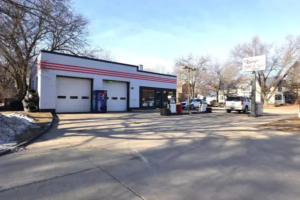 728 Central AVE N, Faribault, MN 55021