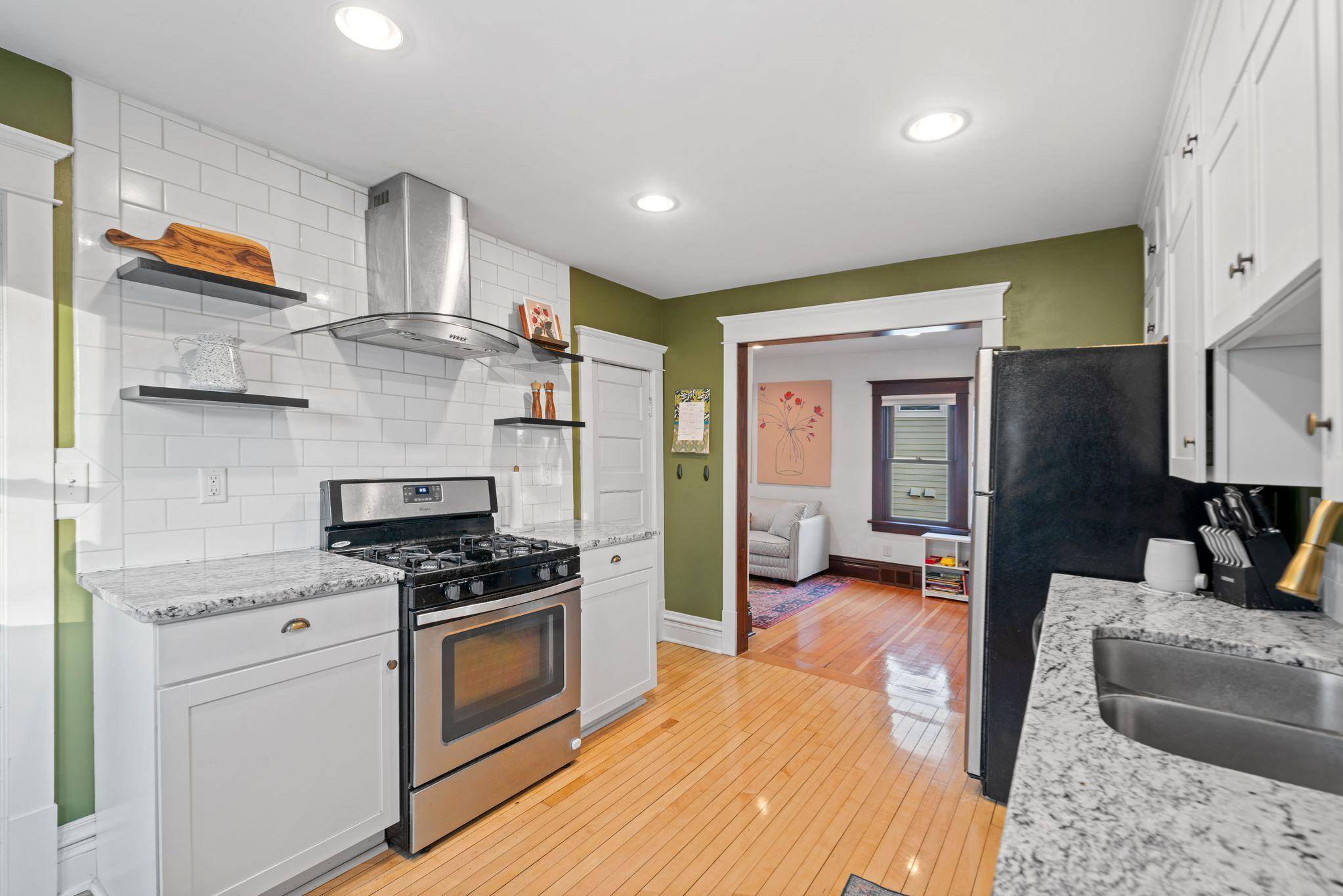Hopkins, MN 55343,221 17th AVE N