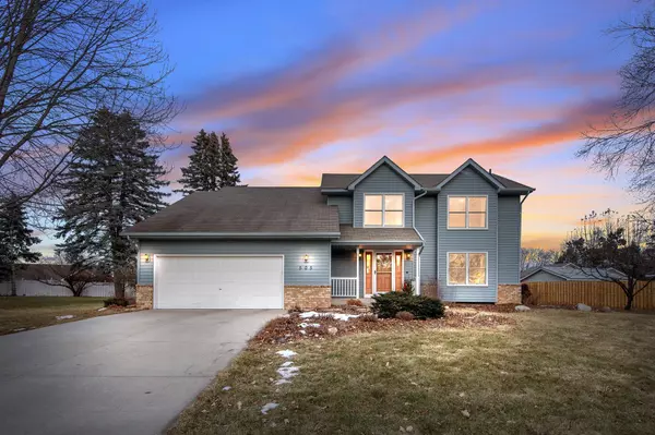 505 Lambert Creek LN, Vadnais Heights, MN 55127