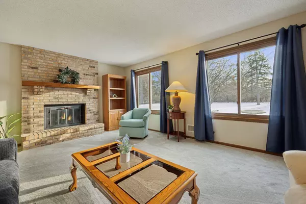 Eagan, MN 55122,3846 Heather DR