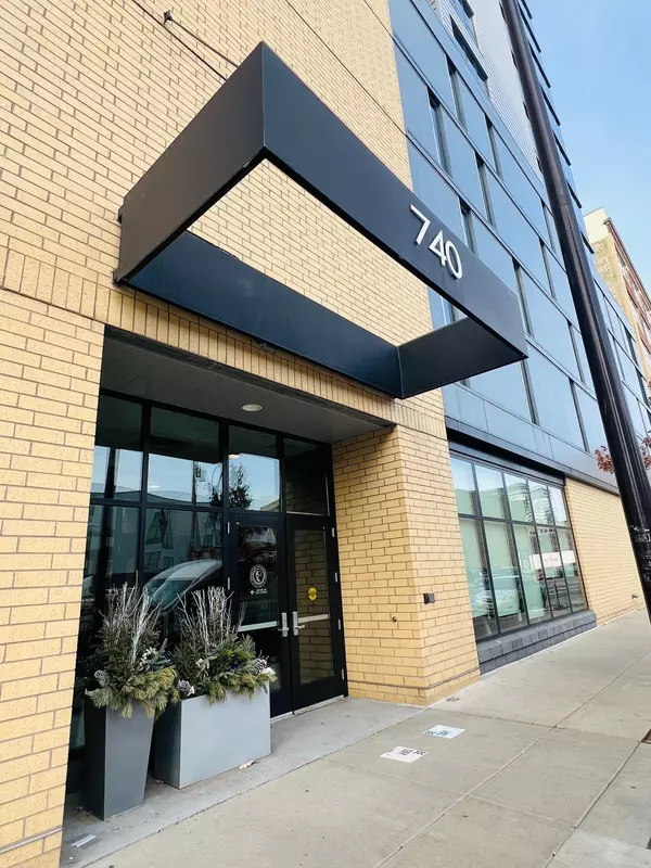 Minneapolis, MN 55415,740 Portland AVE #1109