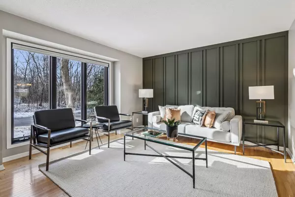 Apple Valley, MN 55124,8435 137th ST W