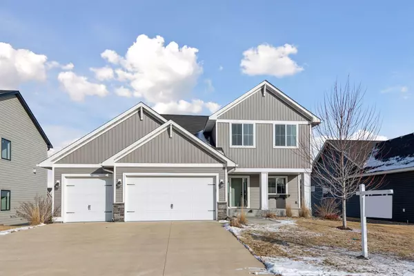 1021 Cubasue AVE, Shakopee, MN 55379