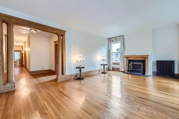 Saint Paul, MN 55102,442 Summit AVE #6