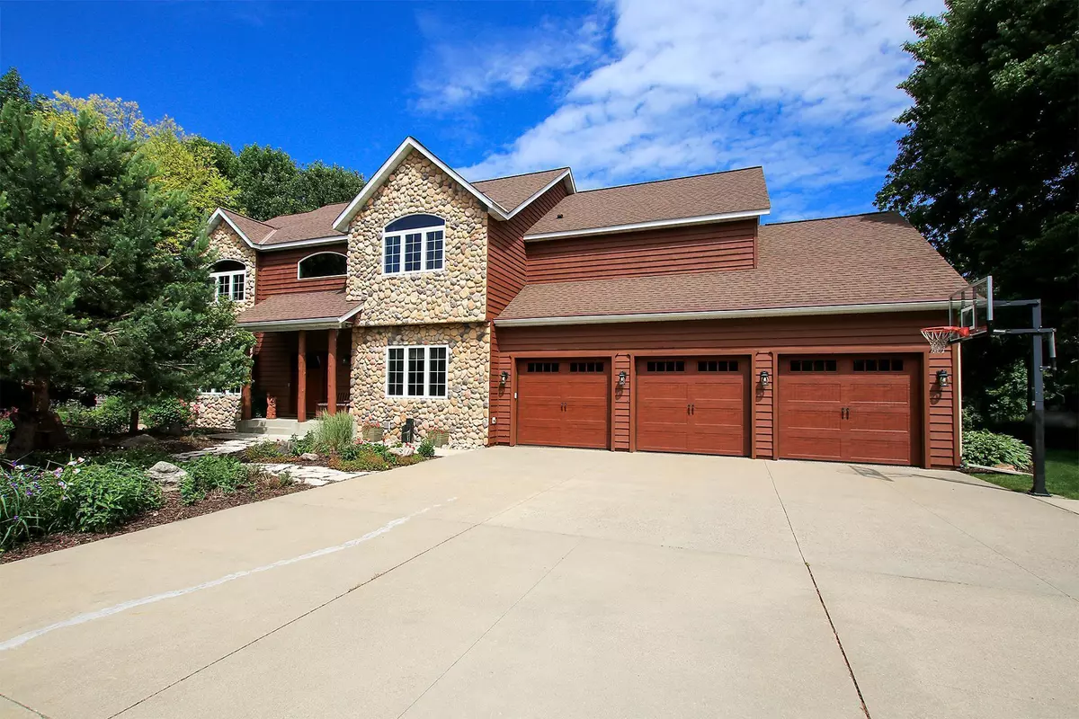 Hutchinson, MN 55350,16694 206th CIR