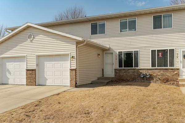 314 10th AVE NW, Byron, MN 55920