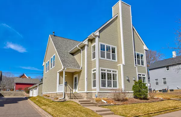 Saint Paul, MN 55102,377 Colborne ST
