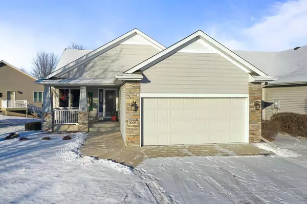 2006 Lake DR, Northfield, MN 55057