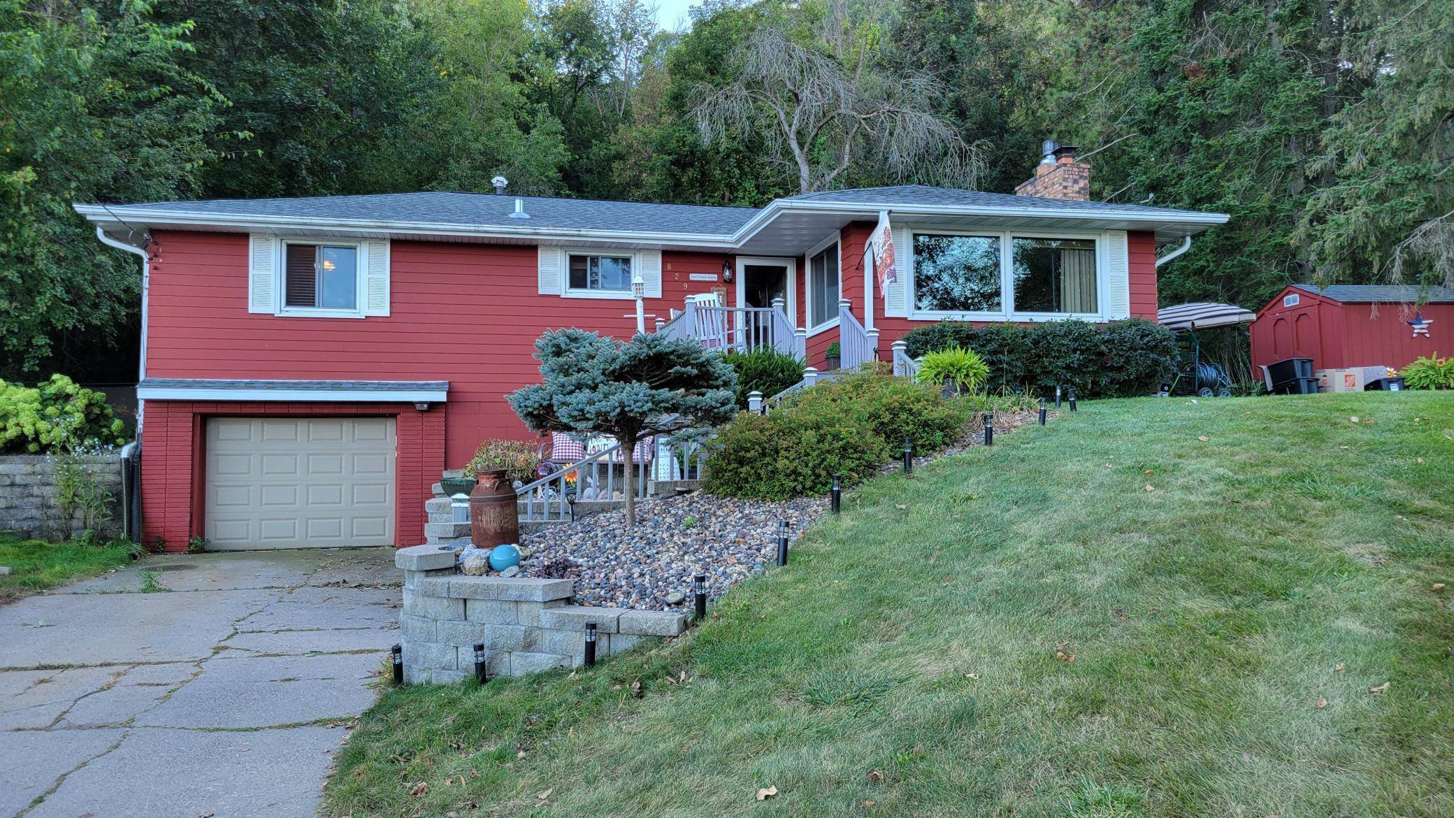 Red Wing, MN 55066,829 Linden ST