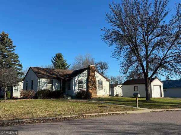 Le Sueur, MN 56058,102 N Park LN