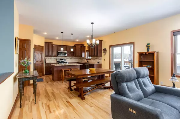 River Falls, WI 54022,2307 Aurora CIR