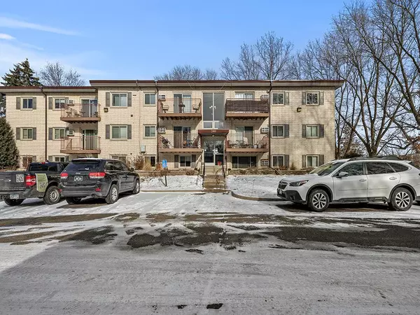 West Saint Paul, MN 55118,240 Wentworth AVE W #106