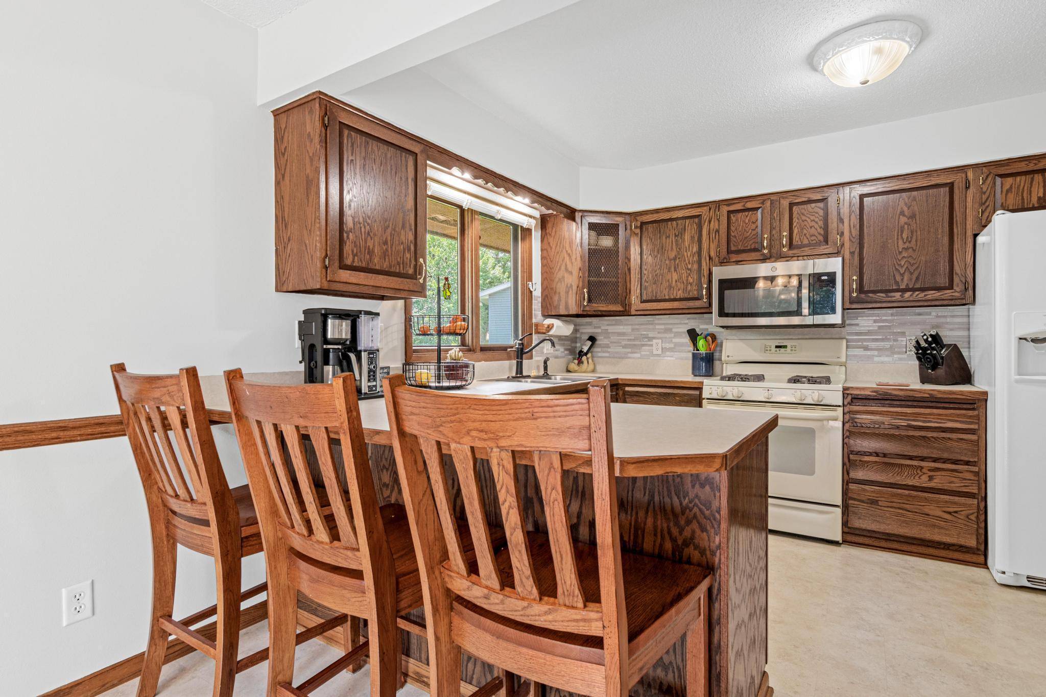 Burnsville, MN 55337,3413 Red Oak CIR N