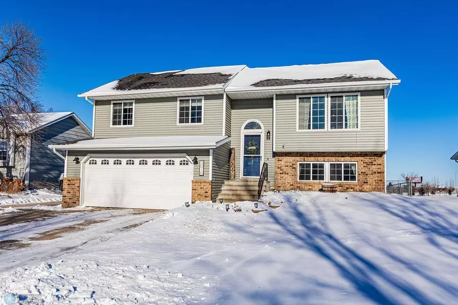 3010 Village Green Drive W LOOP, Moorhead, MN 56560