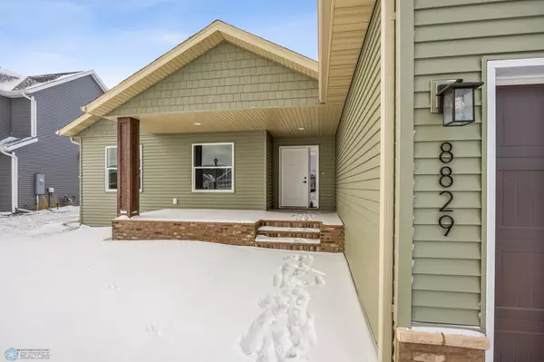 Horace, ND 58047,8829 Meadowlark Pkwy