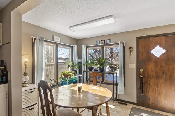 3828 Snelling AVE, Minneapolis, MN 55406