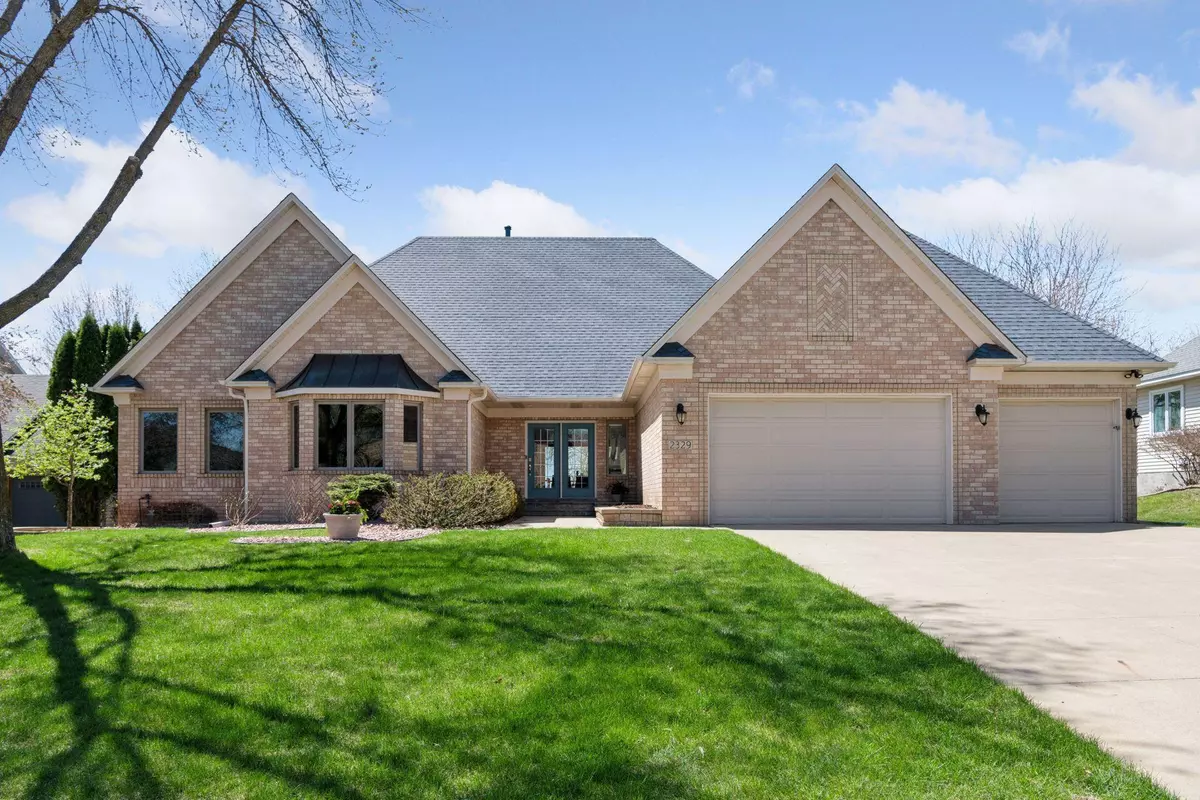 Chanhassen, MN 55317,2329 Boulder RD