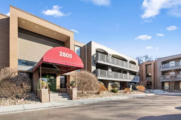 2800 Hamline AVE N #313, Roseville, MN 55113